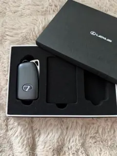 Lexus 純正スマートキー 3ボタン　新品未使用のサムネイル