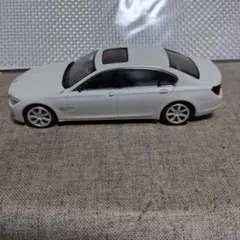 BMW 7シリーズ ミニカー ホワイトのサムネイル