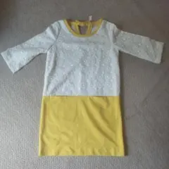 レモンイエローレーストップのひざ丈ワンピース