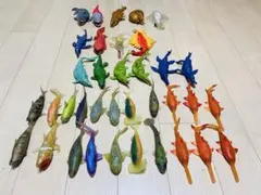 Yujin ミニチュア　フィギュア　魚 甲殻類25匹以上まとめ売り Yujin ミニチュア フィギュア 魚 甲殻類25匹以上まとめ売り - メルカリ