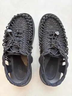 KEEN UNEEK メンズ25.5 KOKEGREEN - メルカリ
