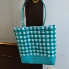 カラーメッシュ青と白のチェック柄トートバッグ