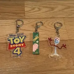 ディズニー　トイストーリー　アクリルキーホルダー