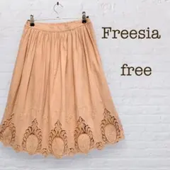 フリージア　フリーズマート　ギャザースカート　ミモレ丈　レース　刺繍　レトロ感