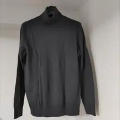 黒のタートルネックセーター 長袖　WOOLウール100%薄手