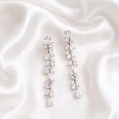 【新品】ブライダル 結婚式 前撮り 韓国風 上品 ロングピアス ジルコニア