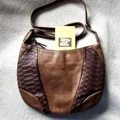 IBIZAショルダーバッグ　クロスボディ　斜め掛け　パイソン×レザー