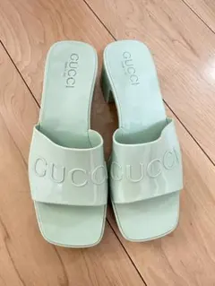 GUCCI ミントグリーン スライドサンダル