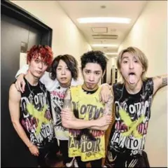 ONE OK ROCK ワンオク タンクトップ 2017 2枚セット　Lサイズのサムネイル