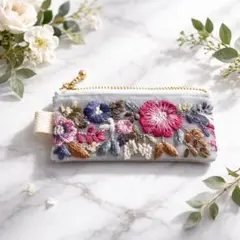 インド刺繍　花柄ポーチ カラビナ付き