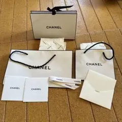 CHANEL ホワイト ショップ袋 小サイズ