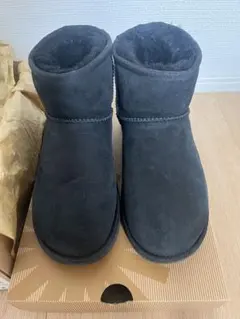 UGG ムートンブーツ ブラック クラシックミニ　ブラック