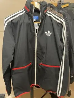 adidas originals アディダスオリジナルス　ウインドブレーカー