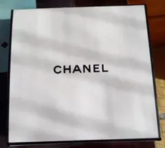 CHANEL　空箱　ギフトボックス