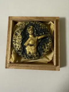 朝倉響子 　レリーフ　 彫刻オブジェ　 アート作品　ヴィンテージ 朝倉響子 レリーフ 彫刻オブジェ アート作品 ヴィンテージ - メルカリ