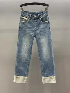 Item thumbnail for item 893e3eed-73eb-47ae-82ba-88b08ce04c70