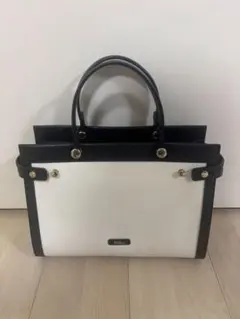 FURLA トートバッグ レディ 白 黒 キャンバス レザー