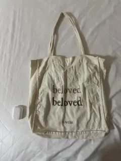 ロゴ入りのキャンバストートバッグ