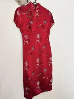 花柄刺繍 赤いチャイナドレス