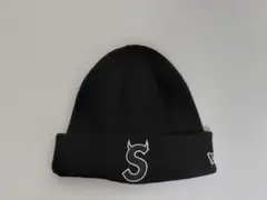 【極美品】Supreme　New Era　ツノ S Logo　Beanie　黒