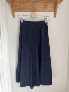 ストレッチライトオンスデニムタックスカート 婦人　XS・ダークネイビー