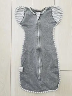 スワドル おくるみ 赤ちゃん