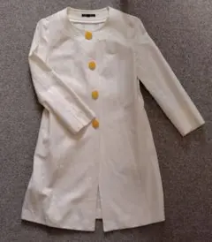 ホワイト ノーカラーコート ウエストベルト付き 麻混 23区