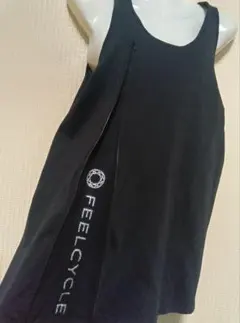 FEELCYCLE ブラック タンクトップ スリット入り