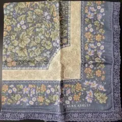 LAURA ASHLEYハンカチ