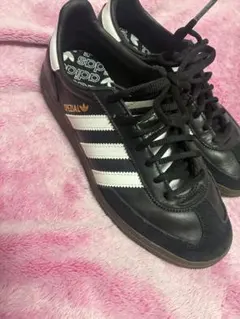 adidas Spezial ブラック/ホワイト スニーカー