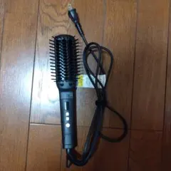 セール中☘️SALONIA ストレートヒート ブラシ スリム ブラック 箱あり