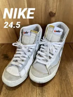 NIKE Women's BLAZER MID 77 