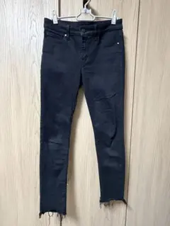 UNIQLO￤ウルトラストレッチジーンズ（ダメージ） ブラック 26inch