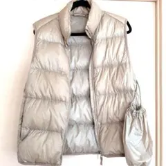 ユニクロベージュ キルティングダウンベスト 収納ポーチ付き