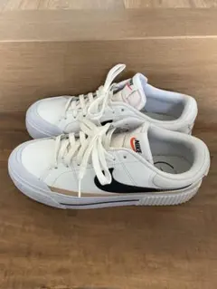 NIKE コート ヴィジョン アルタ ホワイト ブラック　25.5cmのサムネイル