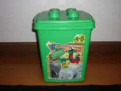LEGOブロック　レゴ　デュプロ　緑のバケツ　クリスマスのサムネイル