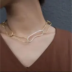 ゴールドとシルバーのリンクチェーンネックレス