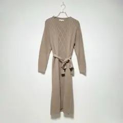 【グローブ】ベージュ ケーブル編み ニット ロングワンピース M