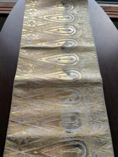 アンティーク袋帯☆G2ゴールドとグレーのグラデーションベースに個性的な古典柄