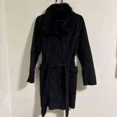 【INTERPLANET】ファー付きブラックロングコートのサムネイル