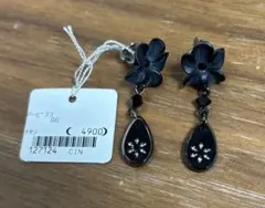 imac ピアス　ブラック　フラワー