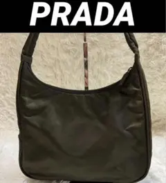 PRADA ショルダーバッグ　ワンショルダー　三角ロゴ　ナイロン　カーキのサムネイル