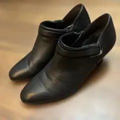 pitti ピッティ　ブラック　レザー　ショートブーツ　ブーティ　23.5