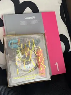Vaundy Big Toy Keyholder + photo bookのサムネイル