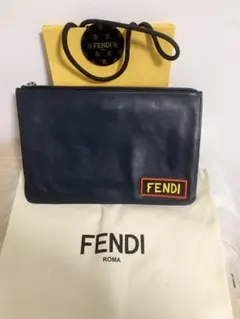 美品！定価7万！FENDI クラッチバッグ