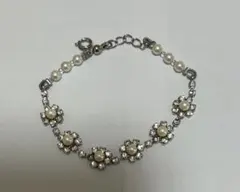 AIMER エレガントな花モチーフパールブレスレット