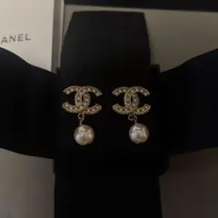 CHANEL シャネルピアス ゴールド パールピアス　ロゴピアス