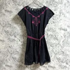 ナネットレポー　フレアワンピース　ひざ丈【S】ネイビー　ピンク　刺繍　ベルト付き