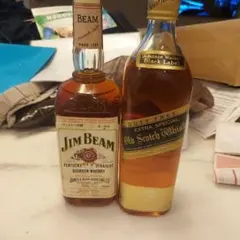 JIM BEAM & Johnnie Walker Black Label　二本のサムネイル