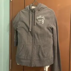 お値下げ中　holister ホリスター　パーカー
